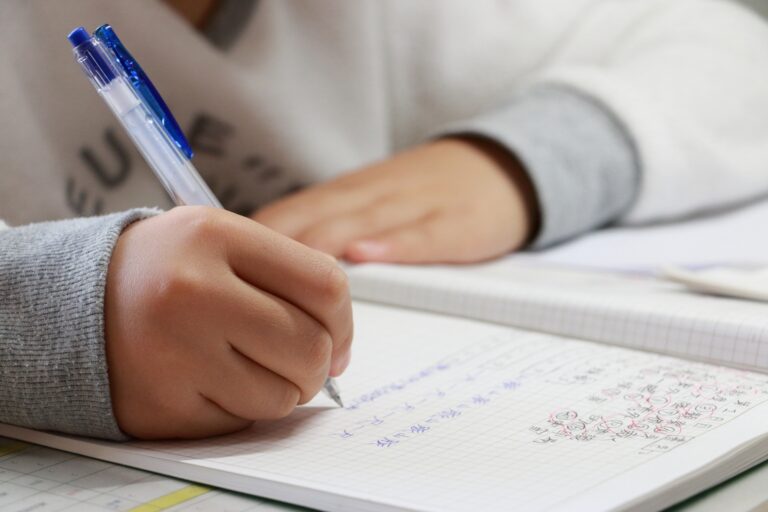 夏休みの宿題が終わっていない中学生へ｜8月後半からの優先順位